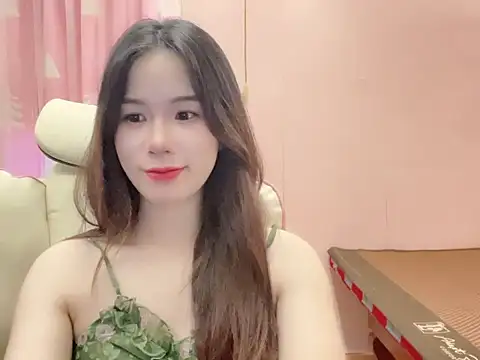 Snapshot of Luna3579 chatting on July 17, 2026, 10:34 am Luna3579 online show from July 17, 2026, 10:34 am