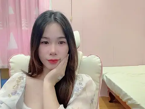 Snapshot of Luna3579 chatting on July 30, 2026, 11:37 pm Luna3579 online show from July 30, 2026, 11:37 pm