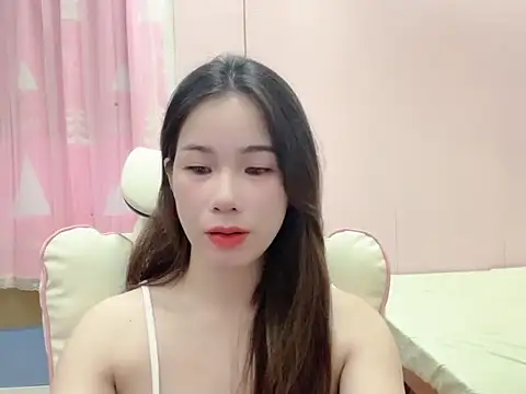 Snapshot of Luna3579 chatting on July 27, 2026, 10:22 am Luna3579 online show from July 27, 2026, 10:22 am