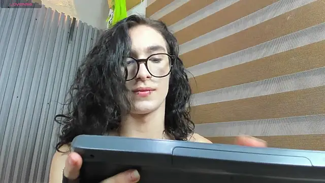 Shammy rosse online show from June 1, 2026, 7:46 pm