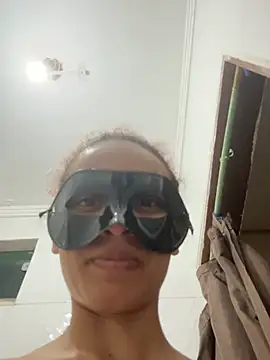 gabrielasausa30 online show from June 25, 2026, 1:58 am