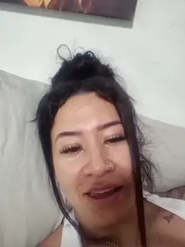 AngelMartinss online show from April 15, 2026, 4:44 pm