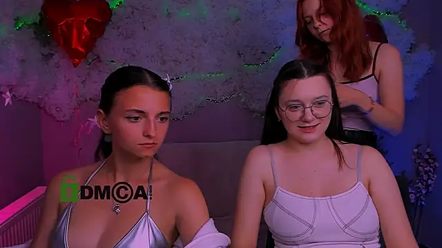 Snapshot of nymira chatting on July 28, 2026, 3:21 pm nymira online show from July 28, 2026, 3:21 pm