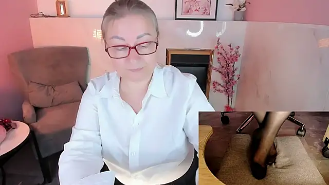 Alexandra Kind online show from July 19, 2026, 9:00 pm