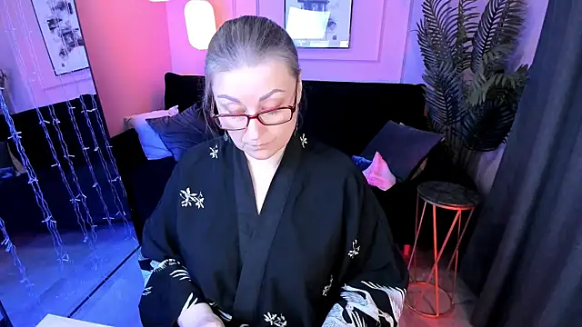 Snapshot of Alexandra_Kind chatting on April 15, 2026, 8:42 pm Alexandra Kind online show from April 15, 2026, 8:42 pm