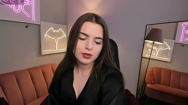 AliceLiador  online show from June 6, 2026, 2:33 pm