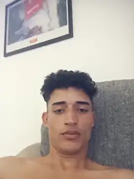 Snapshot of LatinBoy10 chatting on April 15, 2026, 11:49 pm LatinBoy10 online show from April 15, 2026, 11:49 pm