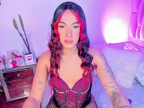 nicolebrunett online show from June 11, 2026, 3:25 am