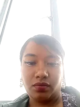Ly-Mirsty online show from May 11, 2026, 4:04 pm