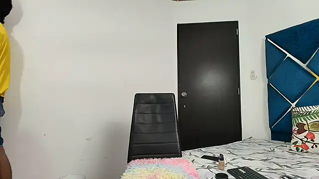 EdwinBoys online show from June 17, 2026, 2:05 pm