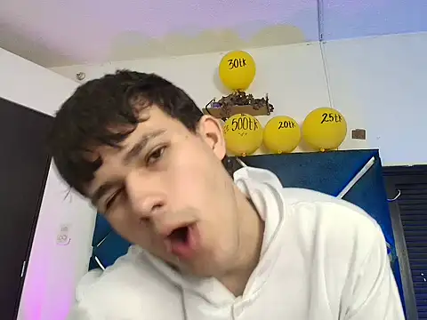 EdwinBoys online show from April 27, 2026, 1:09 pm