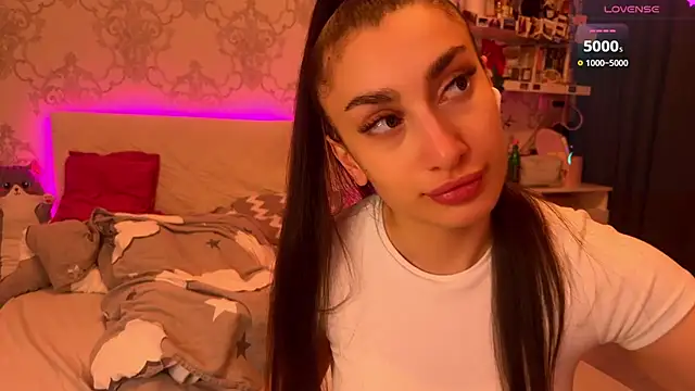 MyNaomi online show from June 28, 2026, 9:54 pm