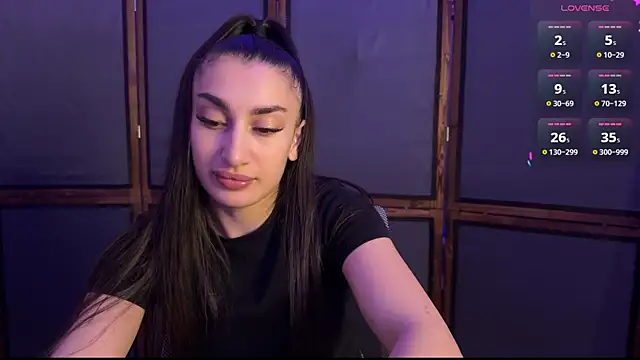MyNaomi online show from June 25, 2026, 9:31 pm