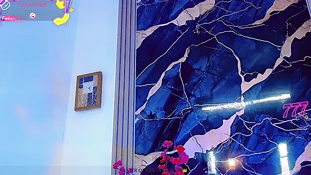 Snapshot of moon_sweet- chatting on July 8, 2026, 3:30 am moon sweet- online show from July 8, 2026, 3:30 am