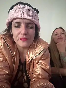 SOLyLunita2232nuevo online show from April 30, 2026, 12:56 pm