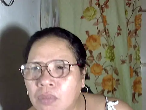 HottyCurlyPeanut online show from May 3, 2026, 7:24 am