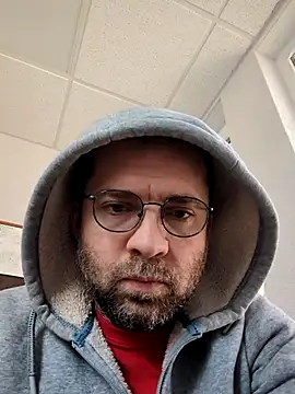 Snapshot of gayboyx77 chatting on April 15, 2026, 9:37 am gayboyx77 online show from April 15, 2026, 9:37 am