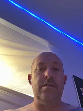 Whosdiss online show from May 25, 2026, 1:49 am