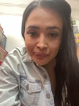 Snapshot of Sara_fun chatting on November 14, 2025, 7:06 pm Sara fun online show from November 14, 2025, 7:06 pm