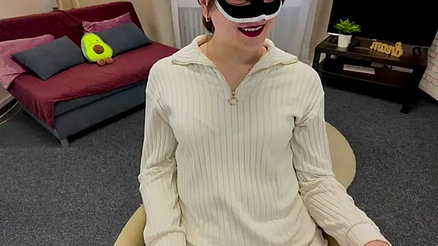 DanaHurt1 online show from April 29, 2026, 1:04 pm