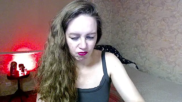 Snapshot of Fern_Lust chatting on June 30, 2026, 3:23 pm Fern Lust online show from June 30, 2026, 3:23 pm