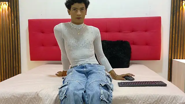 SinBoy  online show from June 12, 2026, 10:46 am