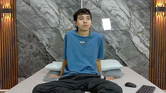 NoahWalker   online show from July 20, 2026, 11:12 am
