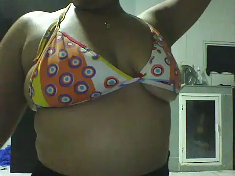 Snapshot of reinamas18 chatting on June 6, 2026, 3:34 am reinamas18 online show from June 6, 2026, 3:34 am