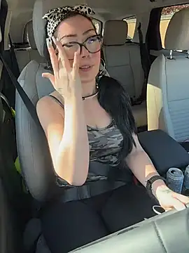 Its Lush Lily online show from April 27, 2026, 8:23 am