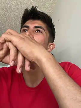 Luis-avatar online show from April 21, 2026, 6:25 pm