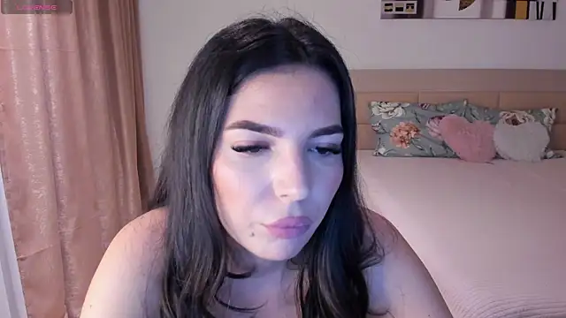 CandyElla  online show from July 6, 2026, 8:33 pm
