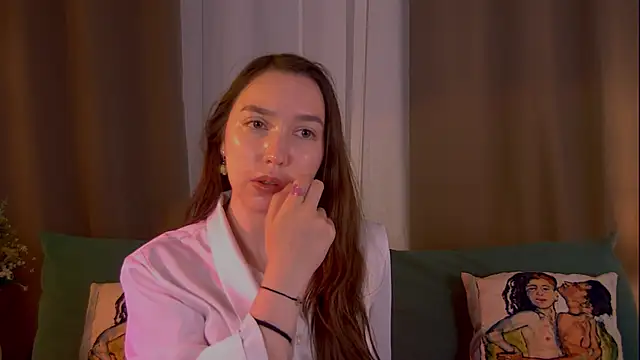 Suzaneey online show from July 25, 2026, 7:09 pm