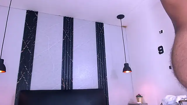 Kenneth Drake online show from April 16, 2026, 9:39 pm