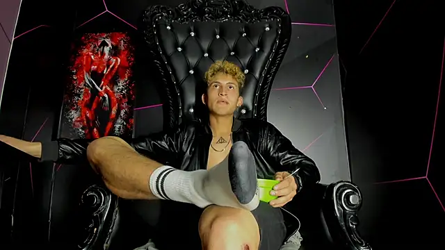 Axel Romanov online show from June 28, 2026, 2:51 am