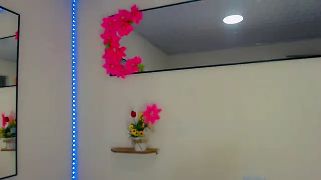 Darianna A online show from May 12, 2026, 9:32 pm