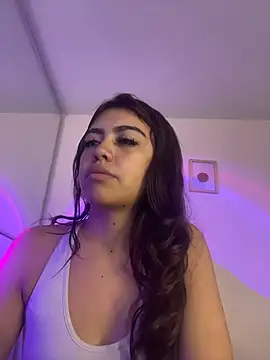Snapshot of kira_ec chatting on July 3, 2026, 5:08 pm kira ec online show from July 3, 2026, 5:08 pm