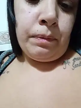 Snapshot of melones3 chatting on May 9, 2026, 5:44 am melones3 online show from May 9, 2026, 5:44 am