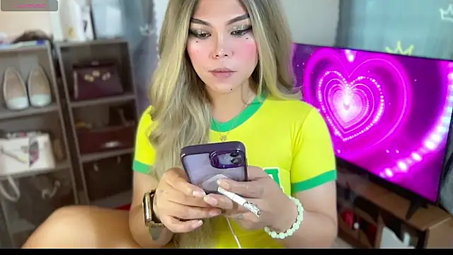 hannaBaby lisyos11 online show from May 28, 2026, 4:42 am