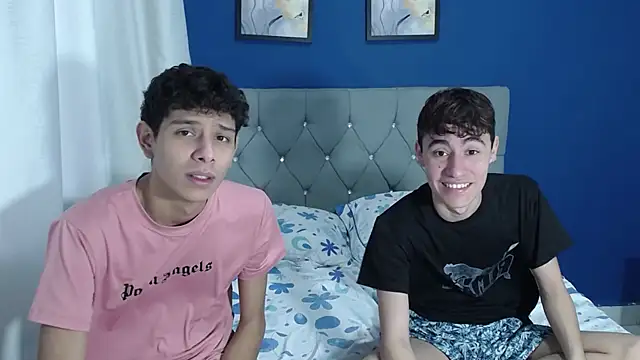 Thiago And Gael online show from July 5, 2026, 10:38 pm