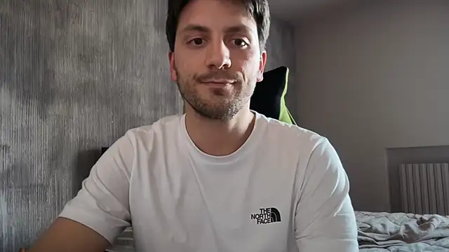 italianass94 online show from April 16, 2026, 2:18 pm