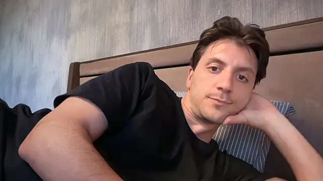 italianass94 online show from April 26, 2026, 1:30 pm