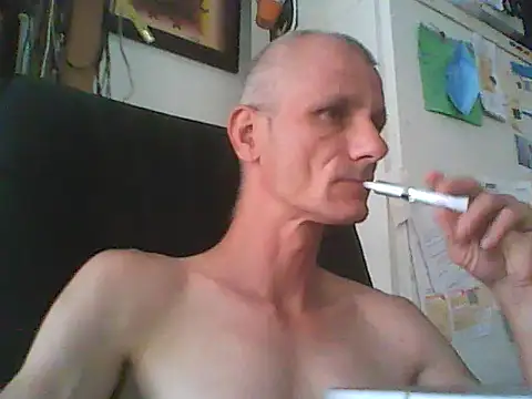 Snapshot of doll-cd chatting on July 1, 2026, 4:40 pm doll-cd online show from July 1, 2026, 4:40 pm