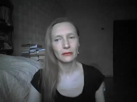 LunaBelle8 online show from June 4, 2026, 5:50 pm