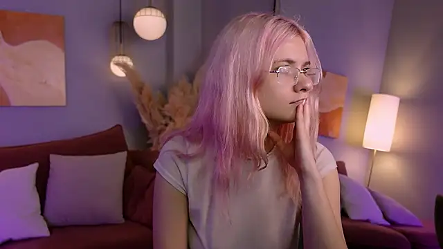 RoxySun  online show from May 24, 2026, 3:56 pm