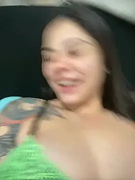 Livia-cortez online show from May 25, 2026, 12:26 pm