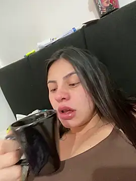Livia-cortez online show from July 18, 2026, 12:14 pm