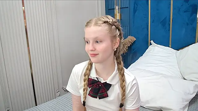 LilianHowards online show from May 31, 2026, 9:48 am