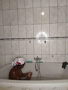 Teeangelaa online show from May 28, 2026, 4:13 pm