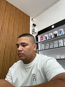 Patricio 02 online show from June 17, 2026, 2:49 pm