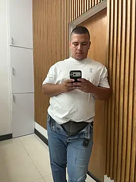 Patricio 02 online show from July 23, 2026, 3:19 pm